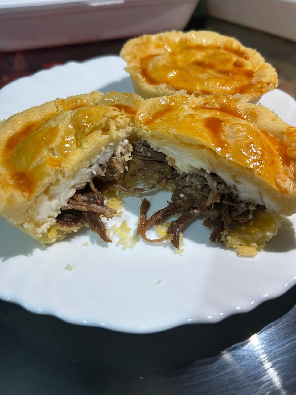 Empadinha de costela com requeijão